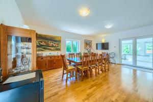 Stylish Villa Roglić, Comfort, Privacy & Breathtaking Scenery