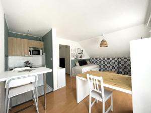 Appartements T1 cosy - 5min du port - parking - linge inclus : photos des chambres