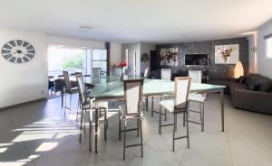 Villas Grande maison moderne avec piscine 10 personnes : photos des chambres