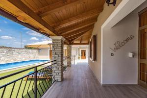 Family retreat House Begonija with pool and BBQ