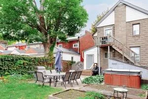 Charming Corktown Home with BBQ Grill & Backyard - Cayuga