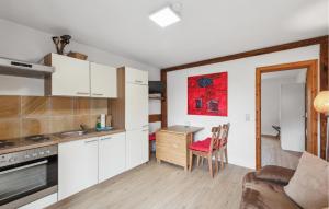 Gorgeous Apartment In Am Salzhaff