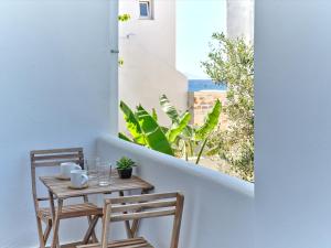 Aurora beachside home, Logaras beach, Paros