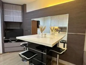 Luxury Suites 118 Island Plaza - 丹绒道光