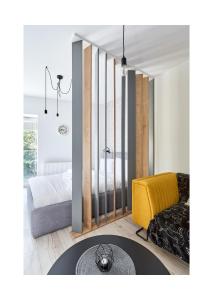 Old Town Chic Studio by BookingHost