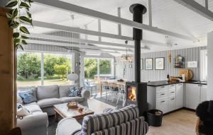 Awesome Home In Nakskov With Kitchen