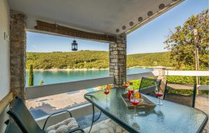 2 Bedroom Nice Apartment In Krnica