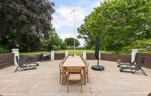 6 Bedroom Gorgeous Home In Skanderborg - Brædstrup
