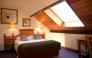 Hotels Hotel Serre Palas : Petite Chambre Double ou Lits Jumeaux