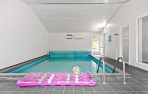 Amazing Home In Rømø With Kitchen