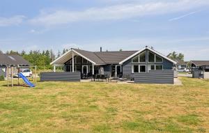 Cozy Home In Blåvand With Wifi
