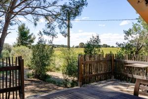 Tentes de luxe Saint Paul le Marseillais Tentes Equippees Hebergements Insolites Lodges : photos des chambres