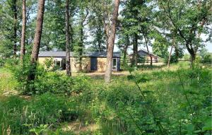 Lovely Home In Hellendoorn With Wifi