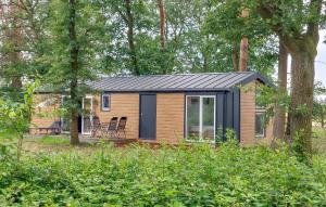 Lovely Home In Hellendoorn With Wifi