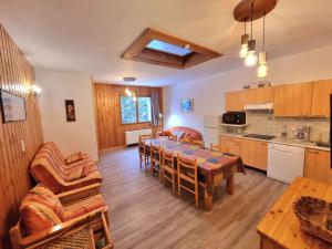 Appartements Appartement spacieux pour 10 pers, a 100m des pistes, Wifi gratuit, animaux admis - Saint-Michel-de-Chaillol - FR-1-393-42 : photos des chambres