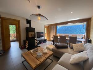 Impérial A201 - T4 cosy au Roitet avec poêle à bois