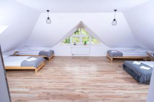 Golf & Lake House 14