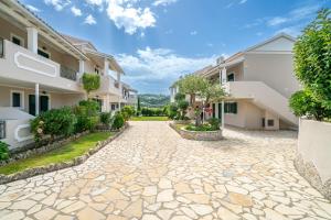 Anna Studio and Maisonettes