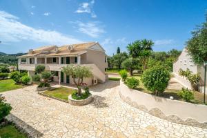 Anna Studio and Maisonettes