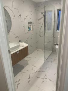 CapelHelm by ReadyStay