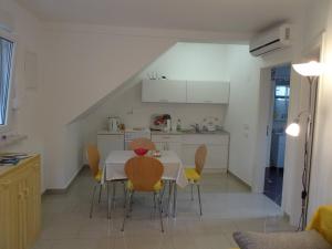 Aquamarine Apartments