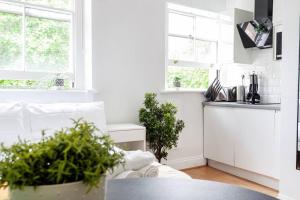 Studio near Bayswater station