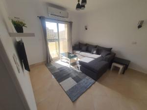 Stylish and luxurious apartment 2