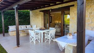 Manuelas Stone Heaven Retreat