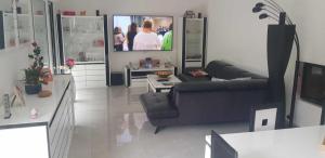 Villas Villa 4 chambres recente avec piscine et Jardin : photos des chambres