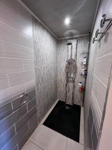 Villas Villa 4 chambres recente avec piscine et Jardin : photos des chambres