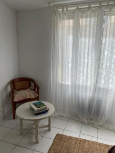 Appartements Joli studio en centre ville : photos des chambres