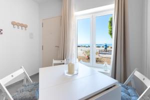 WintowinRentals Dream Home on the beachfront