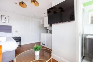 Studio near Baker Street Station