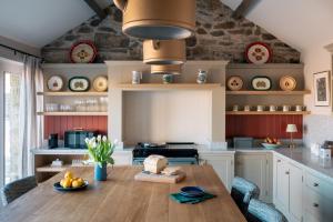 Stonelow Cottage