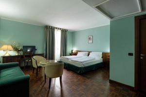 Standard Double Room room in Hotel Lucrezia Borgia