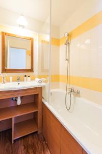 Appart'hotels Residence Pierre & Vacances Les Rives de l'Aure : Appartement 3 Chambres