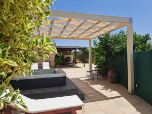 Chrisi`s house with jacuzzi