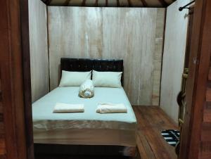 KLM Kampung Lebah Murpeji Bungalows Lombok