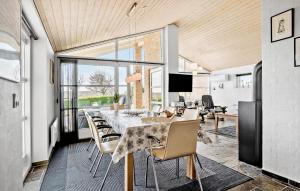 4 Bedroom Lovely Home In Faaborg