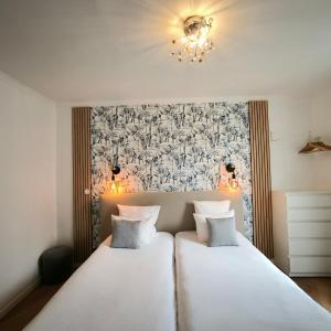 Twin Room room in Le Twelve