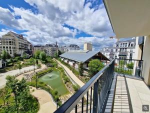 Appartements Sublime appartement 4 etoiles neuf T3 aPuteaux 61m2 proche La Defense, 10m2 de terrasse avec magnifique vue : photos des chambres