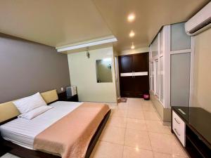 Khách sạn Hương Trà 1