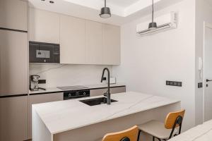 Chueca IV calle Escorial 2BR 2BH