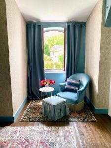 B&B / Chambres d'hotes Chateau de Gouyas : Chambre Double avec Salle de Bains Privative