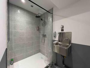 Appartements 50 nuances de gris - BDSM - Loveroom : photos des chambres
