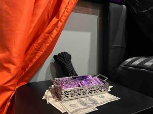 Appartements 50 nuances de gris - BDSM - Loveroom : photos des chambres