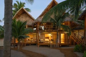 Mangle Rojo Palafitos