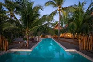 Mangle Rojo Palafitos