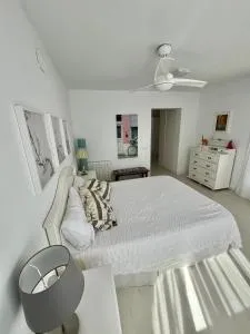 Habitación independiente, luminosa y perfecta para dos o una persona. - Montequinto