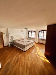 Appartamento mansardato con vista lago